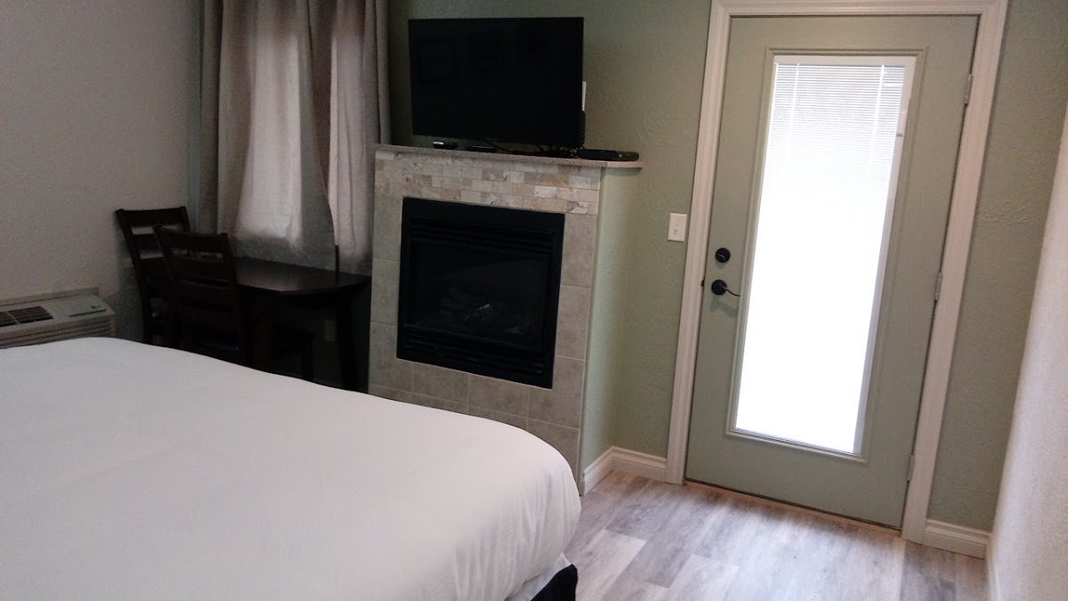 River's Edge Motel Hotel 3