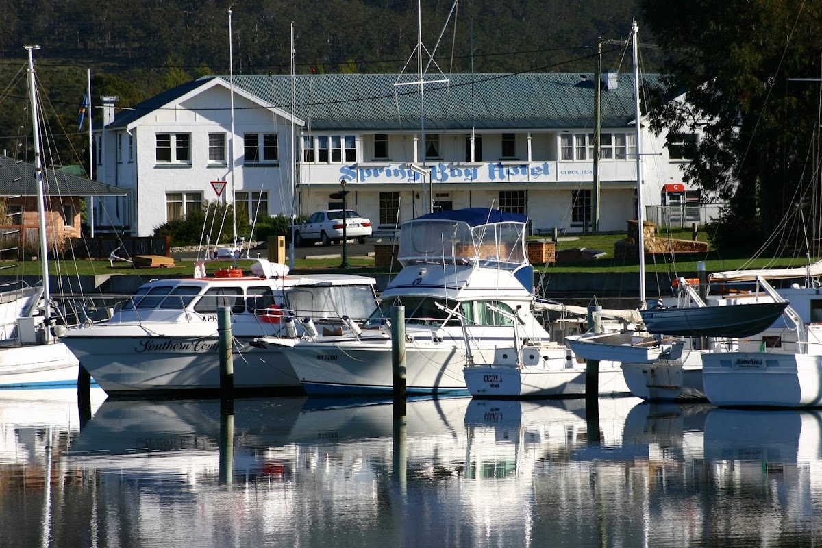 Spring Bay Hotel