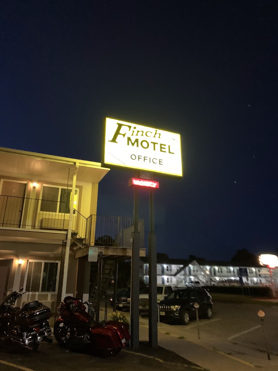 Finch Motel Hotel 2