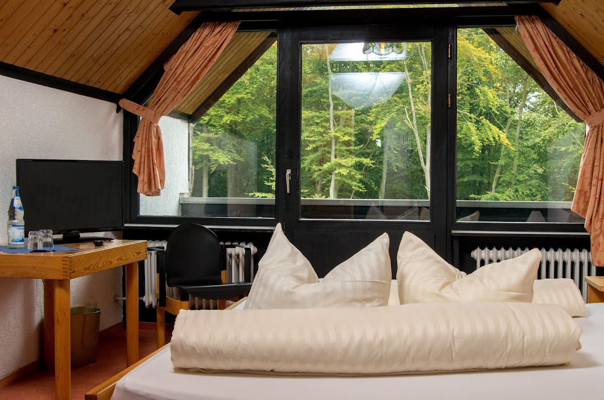 Landhotel Westerwald - Bed & Breakfast Hotel 2
