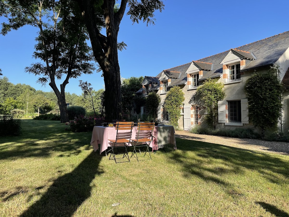 Le Petit Ebat Hotel 3