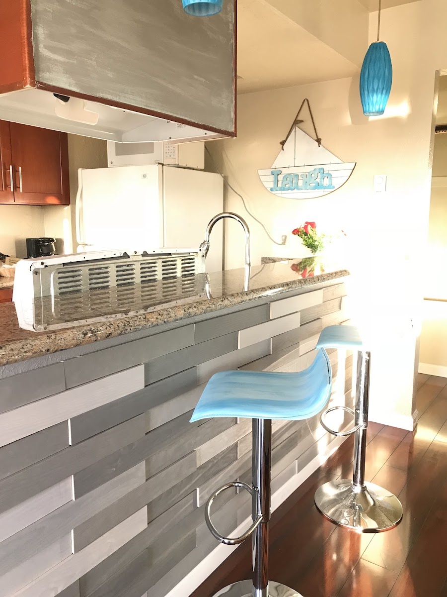 The Siren of Discovery Inn & Suites