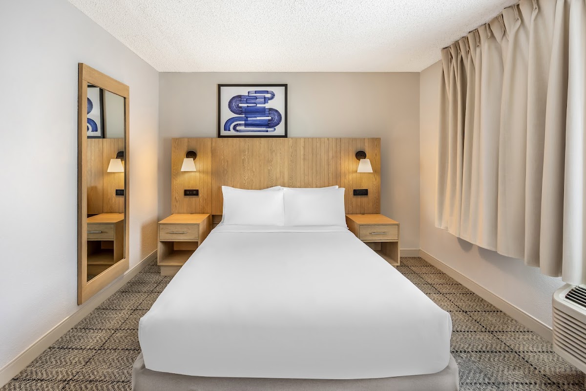 Sonesta Simply Suites Las Vegas Convention Center Hotel 2