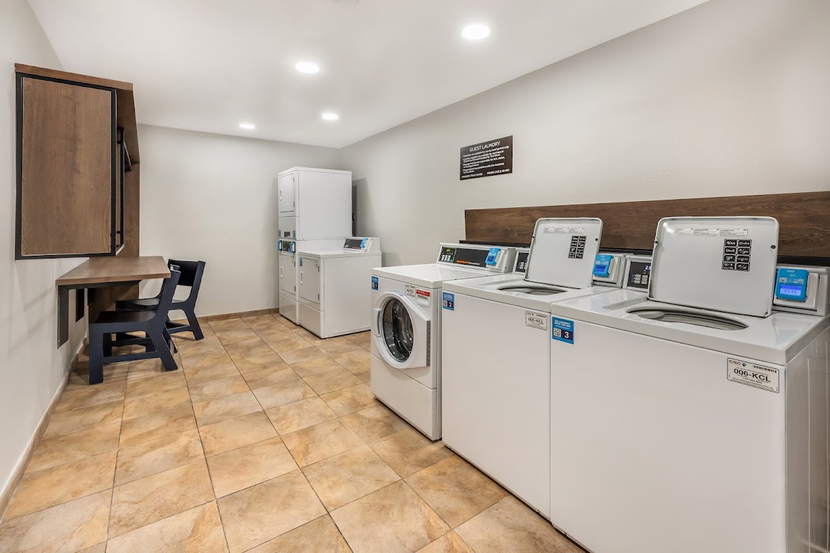 Sonesta Simply Suites Las Vegas Convention Center Hotel 3