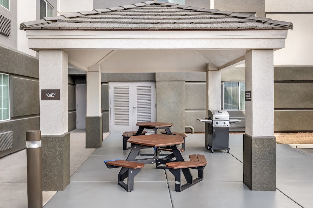 Sonesta Simply Suites Las Vegas Convention Center