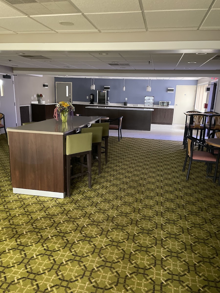 Days Inn & Suites by Wyndham Rochester Hills MI