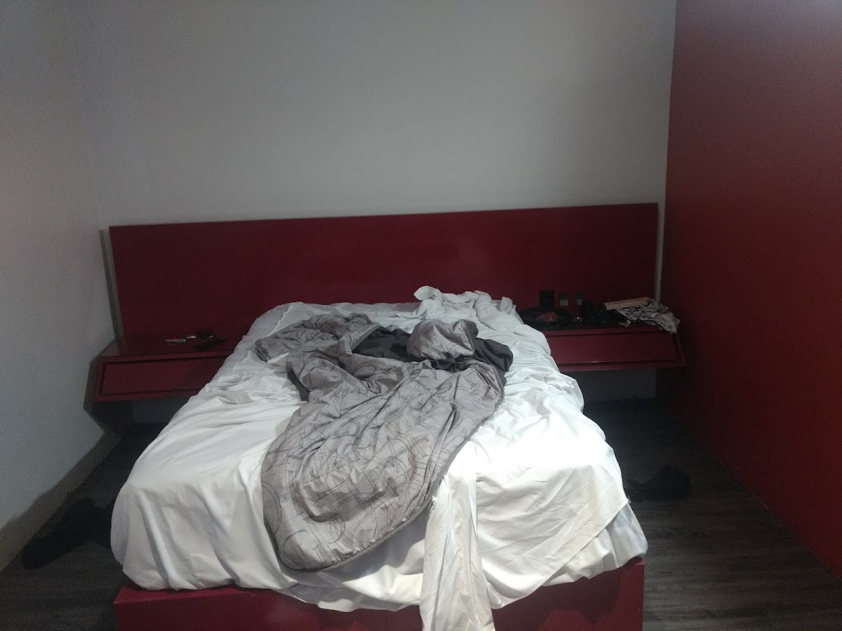 Hotel Rojo