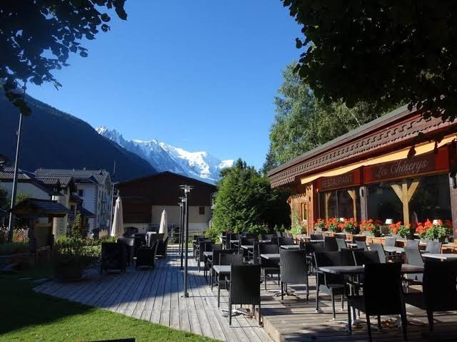 Hôtel de La Couronne Hotel 2