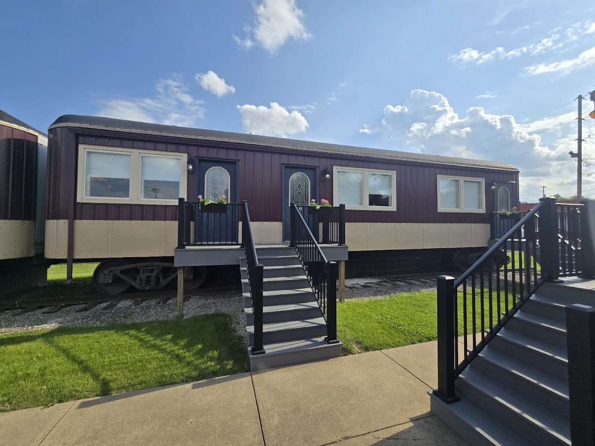 Sugarcreek Village Inn Hotel 3