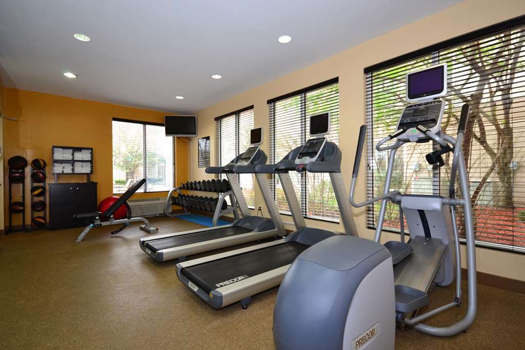 Hilton Garden Inn Tulsa Airport Hotel 3