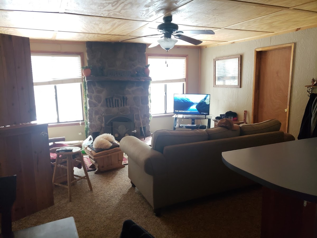 The Aspen Cabins Hotel 3