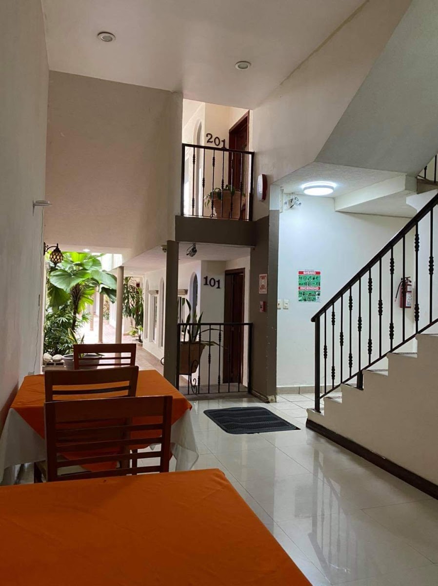 HOTEL D&B SUITES