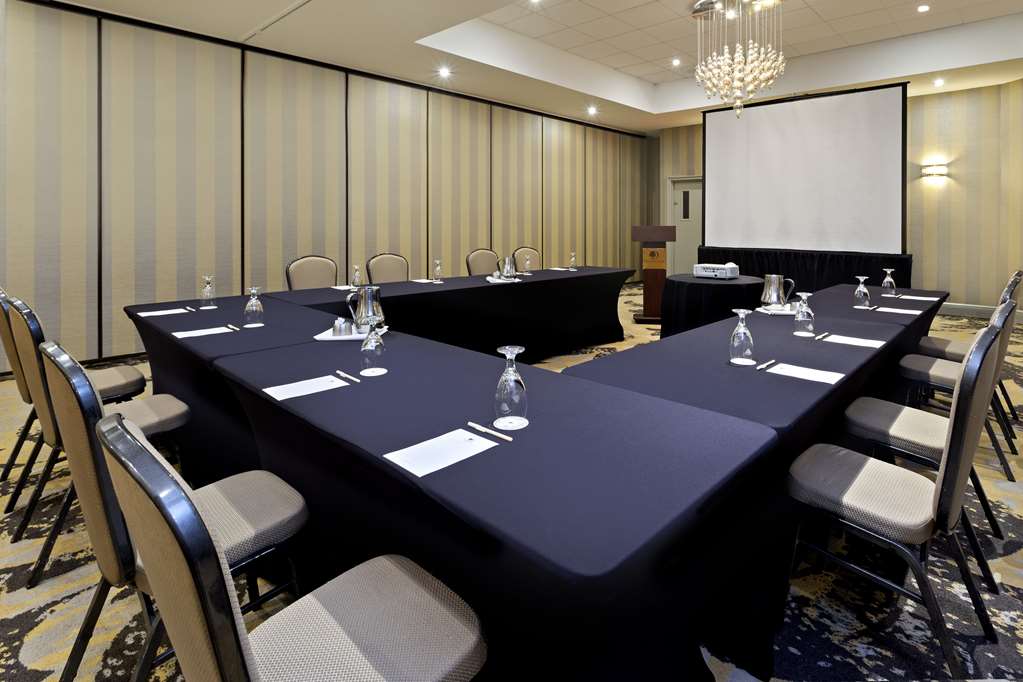 DoubleTree by Hilton Hotel Orlando East-UCF Area Hotel 2
