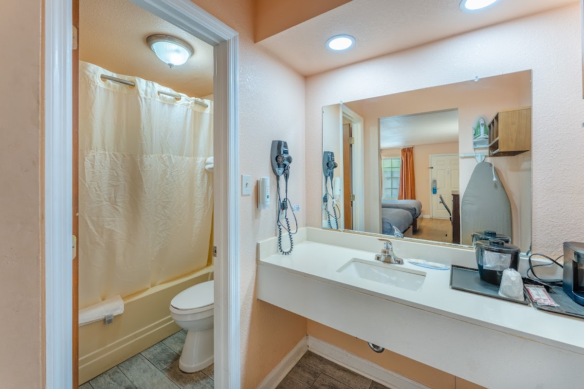 Quality Inn Pulaski Hotel 3