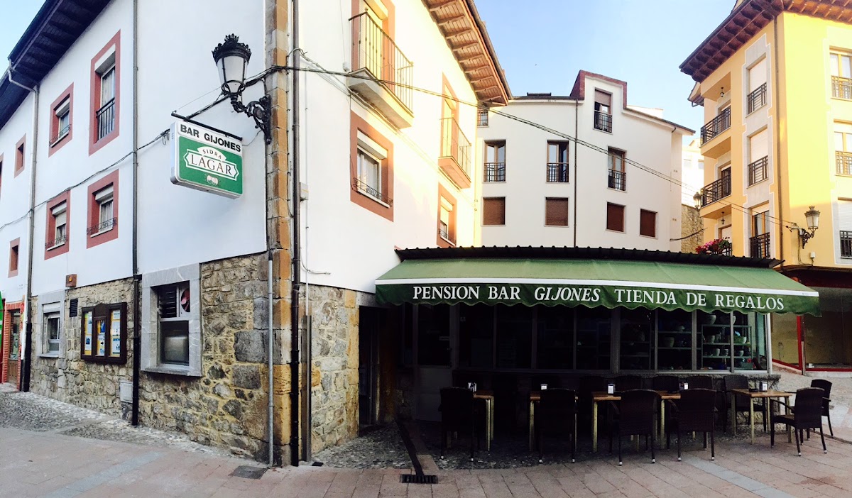 Pension Bar El Gijonés - Cangas de Onís