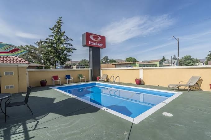 Red Lion Inn & Suites Yakima Hotel 3