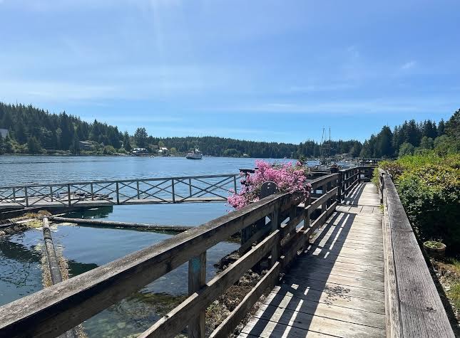 Bamfield Lodge