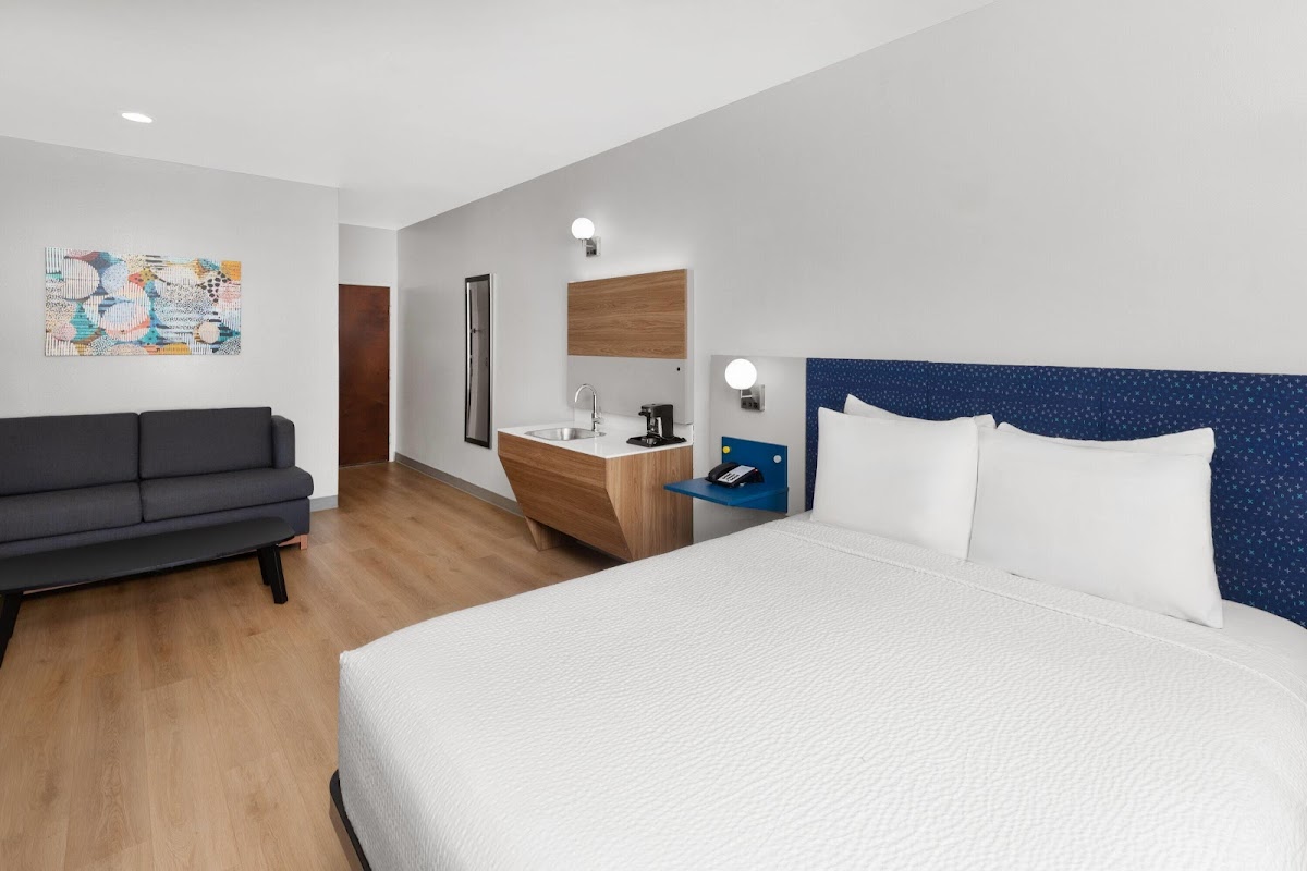 Microtel Inn & Suites by Wyndham Baton Rouge Airport Hotel 2