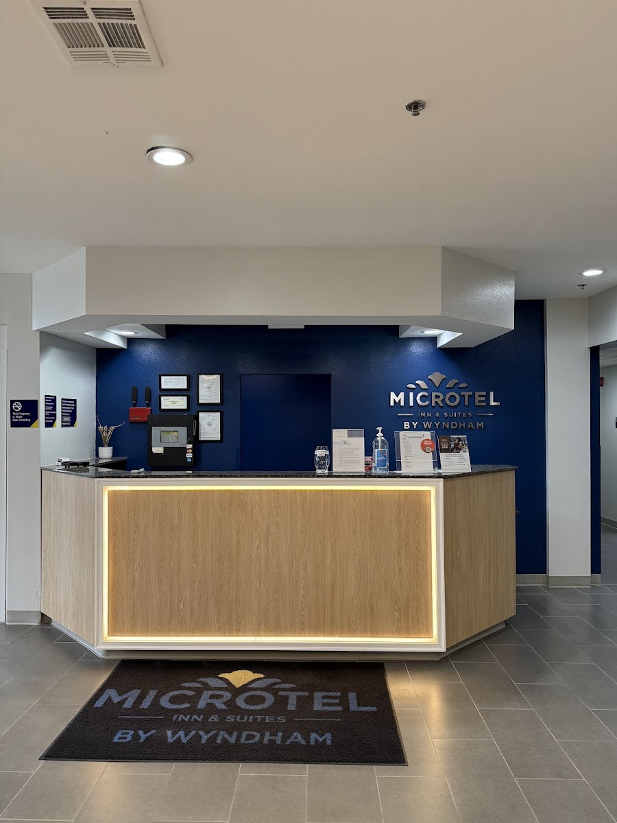 Microtel Inn & Suites by Wyndham Baton Rouge Airport Hotel 3