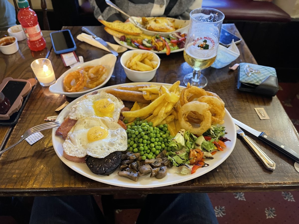 Hundred House Inn Hotel 2