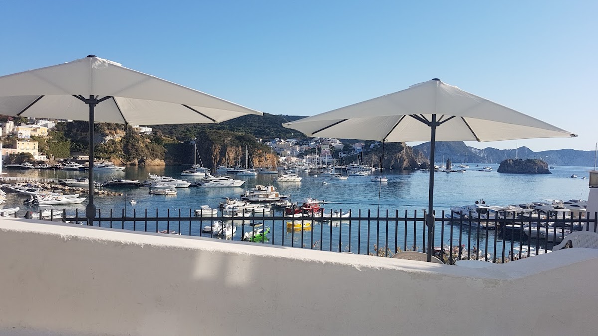 Hotel Bay