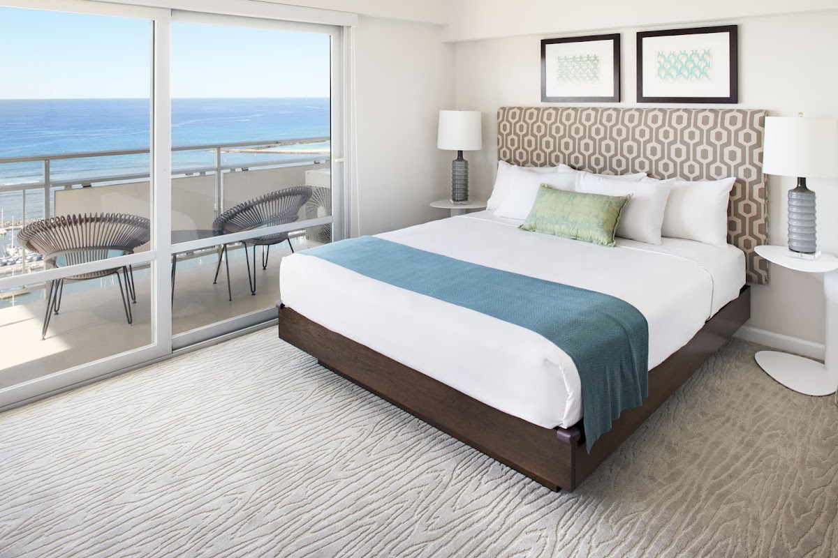 Ilikai Hotel & Luxury Suites Hotel 2