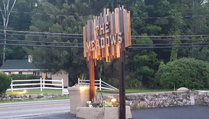 The Meadows at Lake Shore Hotel 3
