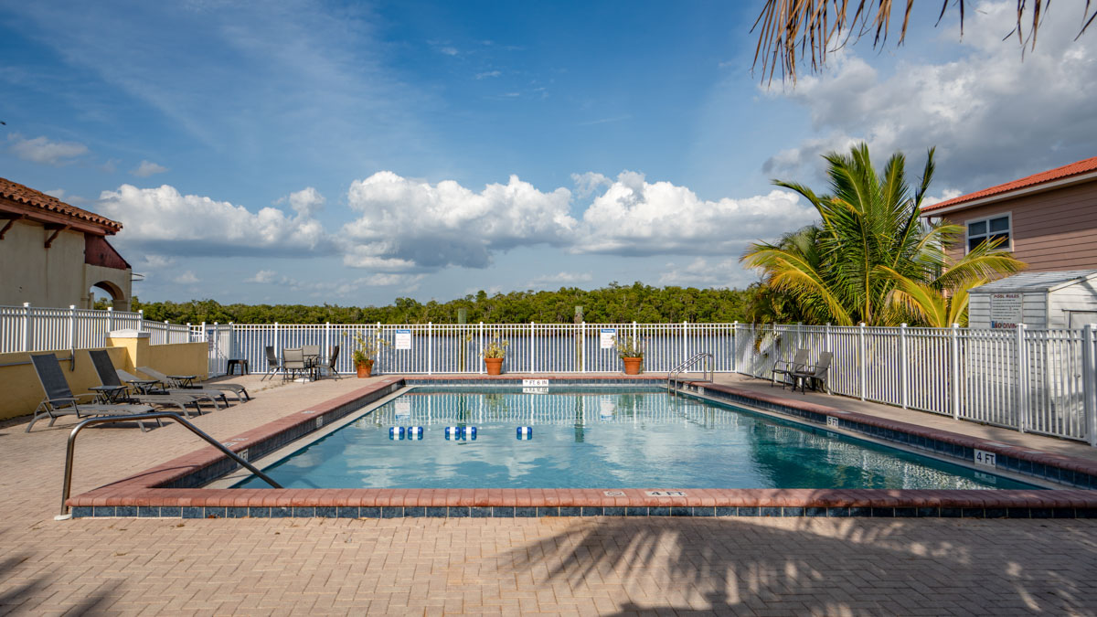 Captain's Table Hotel by Everglades Adventures Hotel 3