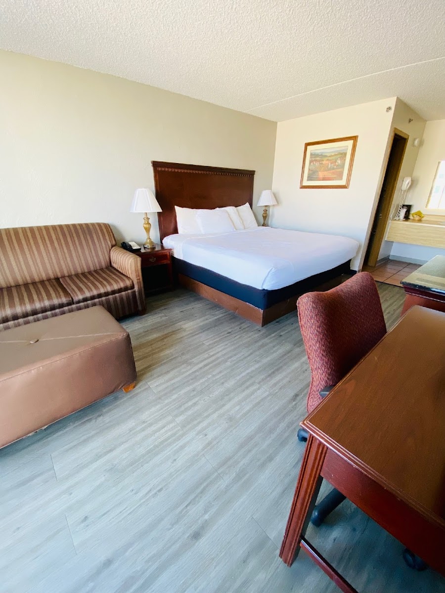 Willow Tree Inn & RV Park Hotel 2