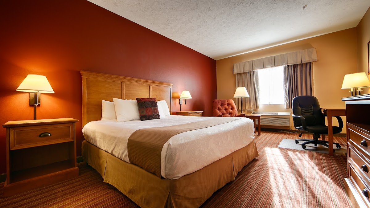 Best Western Plus The Inn at Horse Heaven Hotel 2