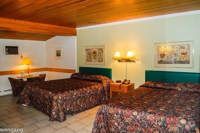 Auberge Motel Godard Hotel 2