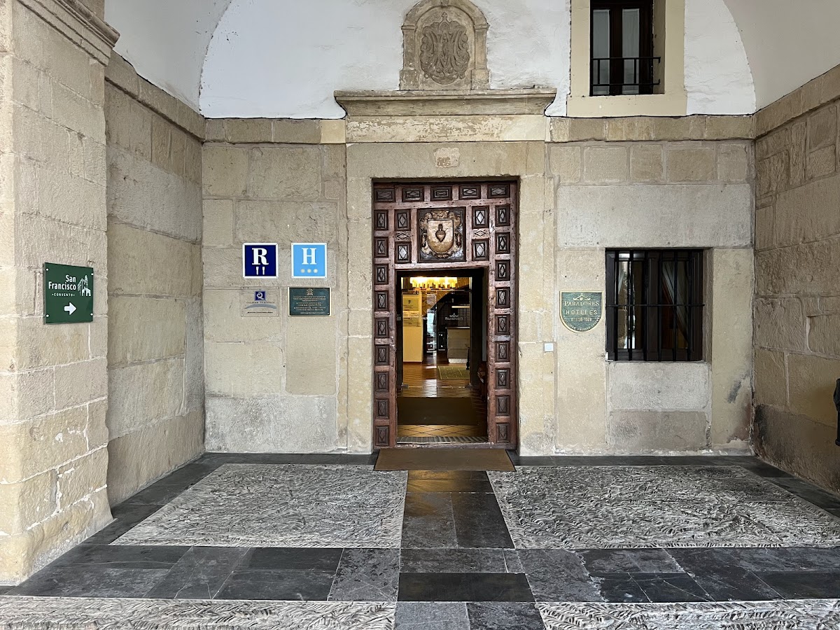Parador de Santo Domingo Bernardo de Fresneda Hotel 3